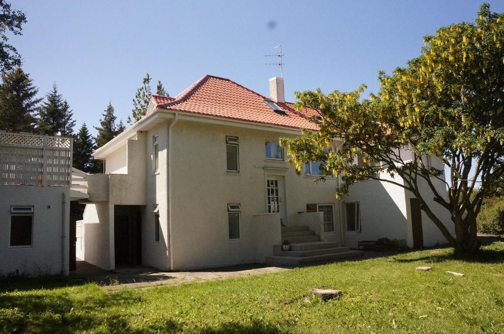 Laugabjarg Hotel Рейкявик Екстериор снимка