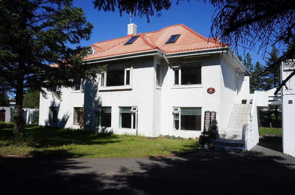 Laugabjarg Hotel Рейкявик Екстериор снимка